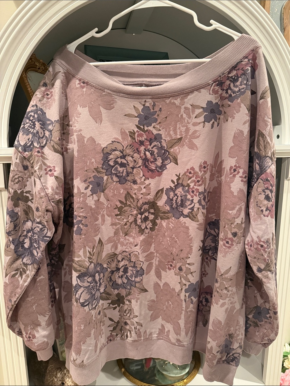 Floral Crewneck Sweatshirt - Dusty Mauve